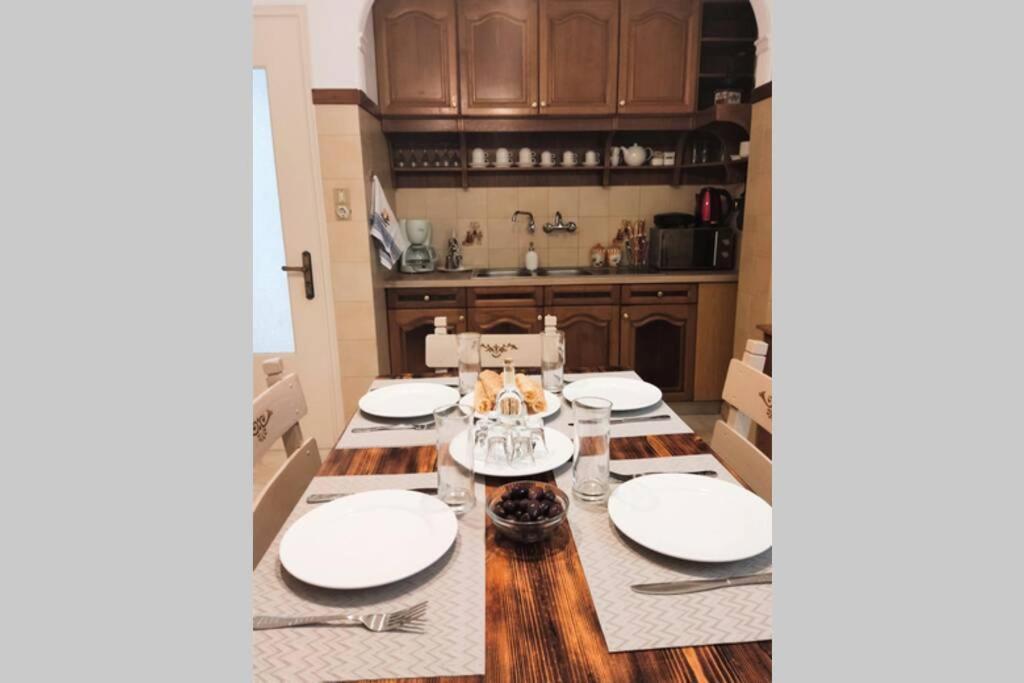 Apartment 95 M2, Center Of Sitia, Wifi, 350M Beach 외부 사진